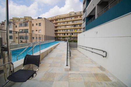 Studio para alugar com 27m², 1 quarto e sem vaga Studio para alugar com 27m², 1 quarto e sem vagaÁrea comum - Piscina