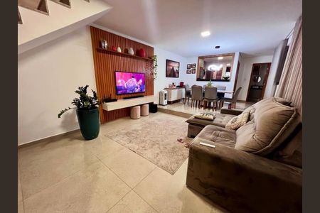 Casa à venda com 3 quartos, 180m² em Rio Branco, Belo Horizonte