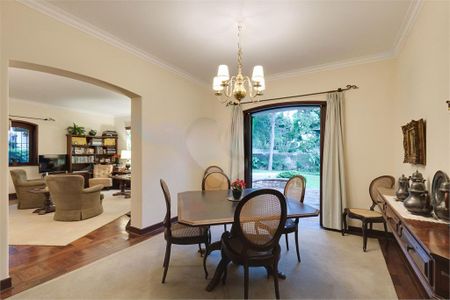 Casa à venda com 4 quartos, 283m² em Santo Amaro, São Paulo