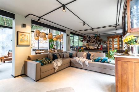 Casa à venda com 4 quartos, 390m² em Jardim Morumbi, São Paulo