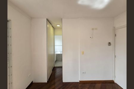 Casa de condomínio para alugar com 119m², 3 quartos e 4 vagas Casa de condomínio para alugar com 119m², 3 quartos e 4 vagasSuíte