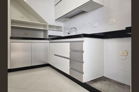 Casa de condomínio para alugar com 119m², 3 quartos e 4 vagas Casa de condomínio para alugar com 119m², 3 quartos e 4 vagasCozinha