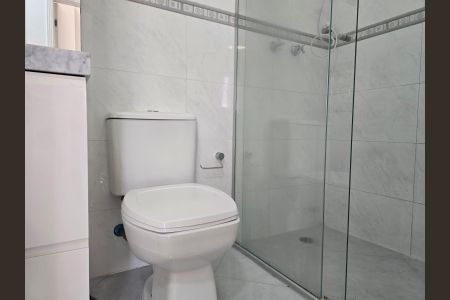Casa de condomínio para alugar com 119m², 3 quartos e 4 vagas Casa de condomínio para alugar com 119m², 3 quartos e 4 vagasBanheiro Social