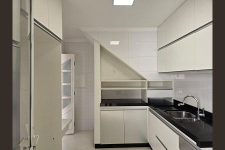 Casa de condomínio para alugar com 119m², 3 quartos e 4 vagas Casa de condomínio para alugar com 119m², 3 quartos e 4 vagasCozinha