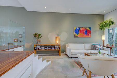 Casa à venda com 4 quartos, 321m² em Santo Amaro, São Paulo