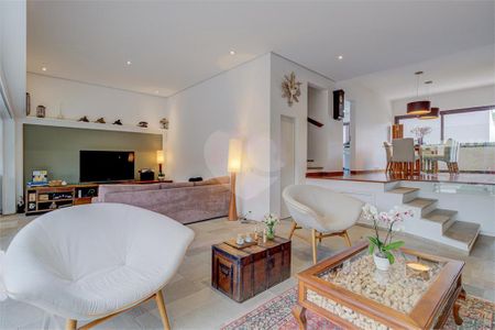 Casa à venda com 4 quartos, 321m² em Santo Amaro, São Paulo