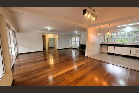 Casa à venda com 3 quartos, 320m² em Santo Amaro, São Paulo