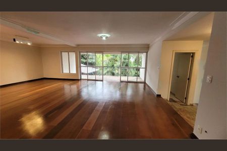 Casa de condomínio à venda com 320m², 3 quartos e 4 vagas