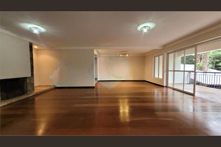 Casa à venda com 3 quartos, 320m² em Santo Amaro, São Paulo