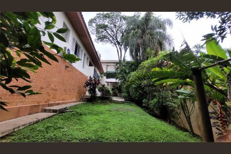 Casa de condomínio à venda com 320m², 3 quartos e 4 vagas