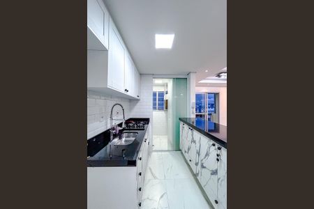 Apartamento para alugar com 120m², 2 quartos e 2 vagasCozinha