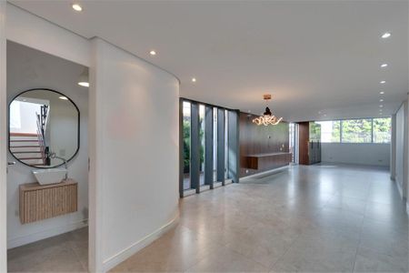 Casa à venda com 4 quartos, 364m² em Chácara Monte Alegre, São Paulo