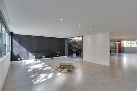 Casa à venda com 4 quartos, 364m² em Chácara Monte Alegre, São Paulo