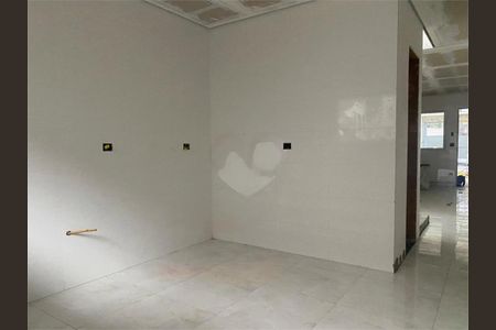 Casa à venda com 3 quartos, 106m² em Jardim Sabara, São Paulo