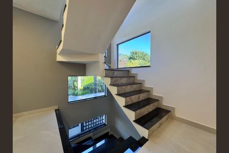 Sala de casa de condomínio à venda com 4 quartos, 300m² em Vargem Grande, Rio de Janeiro
