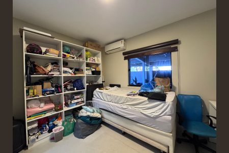 Casa de condomínio à venda com 300m², 4 quartos e 2 vagasSuíte 4