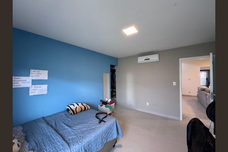 Casa de condomínio à venda com 300m², 4 quartos e 2 vagasSuíte 2