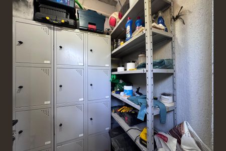 Casa de condomínio à venda com 300m², 4 quartos e 2 vagasÁrea externa