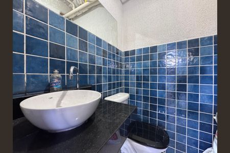 Casa de condomínio à venda com 300m², 4 quartos e 2 vagasÁrea externa