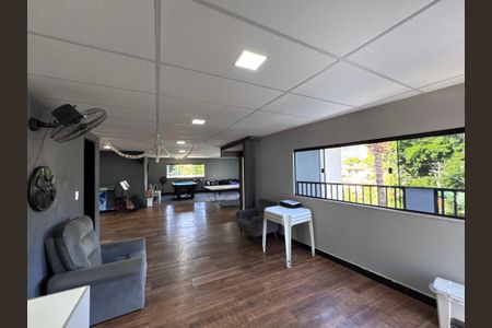 Casa de condomínio à venda com 300m², 4 quartos e 2 vagasSalão