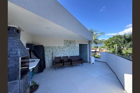 Casa de condomínio à venda com 300m², 4 quartos e 2 vagasÁrea externa