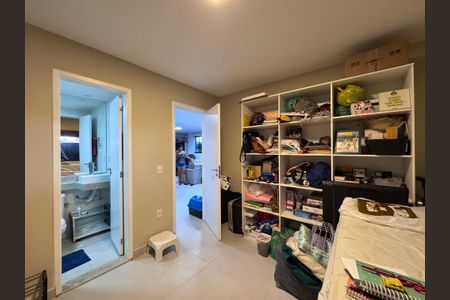 Casa de condomínio à venda com 300m², 4 quartos e 2 vagasSuíte 4