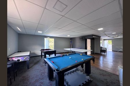 Casa de condomínio à venda com 300m², 4 quartos e 2 vagasSalão