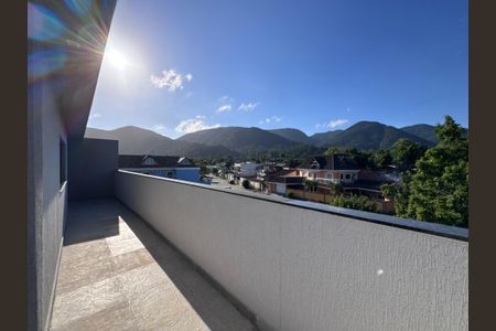 Casa de condomínio à venda com 300m², 4 quartos e 2 vagasÁrea externa