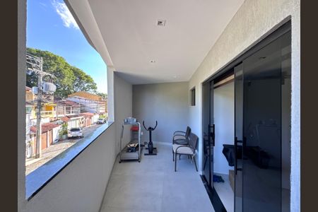 Casa de condomínio à venda com 300m², 4 quartos e 2 vagasSuíte 3 - Varanda