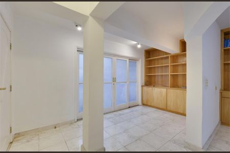 Casa à venda com 3 quartos, 188m² em Chácara Monte Alegre, São Paulo