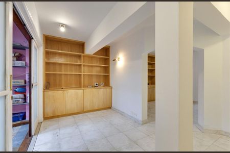 Casa à venda com 188m², 3 quartos e 3 vagas