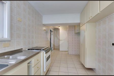 Casa à venda com 188m², 3 quartos e 3 vagas