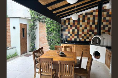 Casa à venda com 170m², 4 quartos e 3 vagas