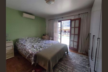 Casa à venda com 100m², 3 quartos e 2 vagas