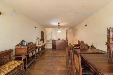 Casa à venda com 138m², 3 quartos e 2 vagas