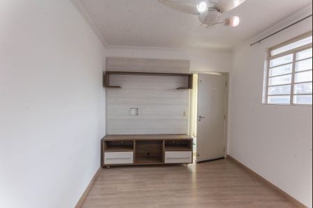 Sala de apartamento para alugar com 2 quartos, 65m² em Vila Marieta, Campinas