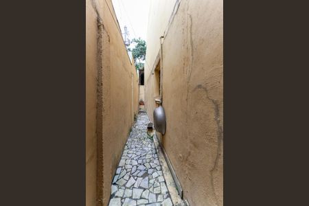 Casa à venda com 90m², 1 quarto e 1 vaga Casa à venda com 90m², 1 quarto e 1 vagaCorredor externo