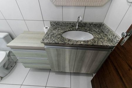 Casa de condomínio para alugar com 128m², 4 quartos e 2 vagas Casa de condomínio para alugar com 128m², 4 quartos e 2 vagasBanheiro do Quarto 2