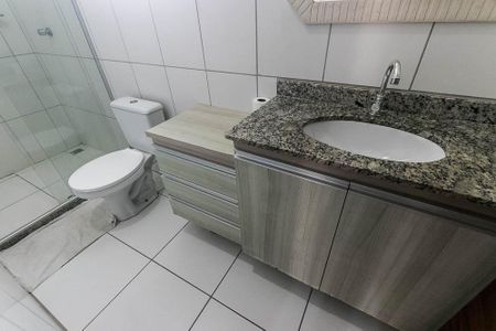 Casa de condomínio para alugar com 128m², 4 quartos e 2 vagas Casa de condomínio para alugar com 128m², 4 quartos e 2 vagasBanheiro do Quarto 2