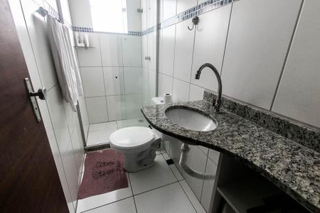Casa de condomínio para alugar com 128m², 4 quartos e 2 vagas Casa de condomínio para alugar com 128m², 4 quartos e 2 vagasBanheiro do Quarto 4