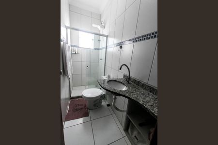 Casa de condomínio para alugar com 128m², 4 quartos e 2 vagas Casa de condomínio para alugar com 128m², 4 quartos e 2 vagasBanheiro do Quarto 4