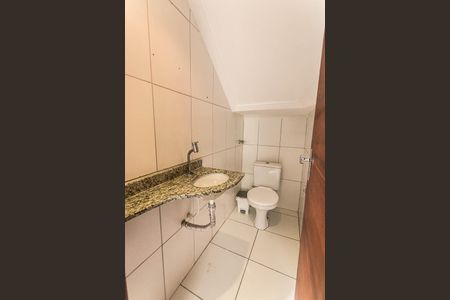 Casa de condomínio para alugar com 128m², 4 quartos e 2 vagas Casa de condomínio para alugar com 128m², 4 quartos e 2 vagasLavabo