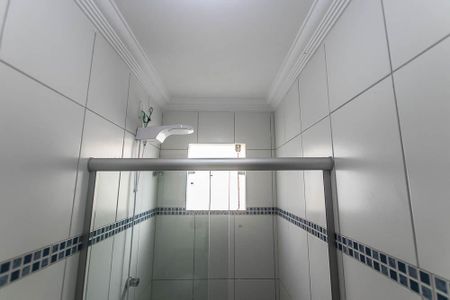 Casa de condomínio para alugar com 128m², 4 quartos e 2 vagas Casa de condomínio para alugar com 128m², 4 quartos e 2 vagasBanheiro do Quarto 1