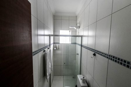 Casa de condomínio para alugar com 128m², 4 quartos e 2 vagas Casa de condomínio para alugar com 128m², 4 quartos e 2 vagasBanheiro do Quarto 4
