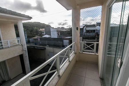 Casa de condomínio para alugar com 128m², 4 quartos e 2 vagas Casa de condomínio para alugar com 128m², 4 quartos e 2 vagasVaranda do Quarto 2