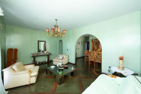 Apartamento à venda com 180m², 4 quartos e 2 vagasSALA