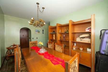 Apartamento à venda com 180m², 4 quartos e 2 vagasSALA