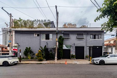 Casa à venda com 400m², 3 quartos e 4 vagas Casa à venda com 400m², 3 quartos e 4 vagasLojas para locação