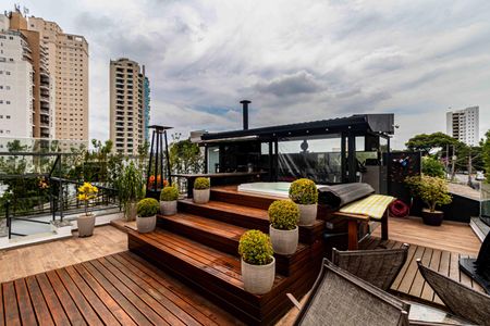 Casa à venda com 400m², 3 quartos e 4 vagas Casa à venda com 400m², 3 quartos e 4 vagasRooftop