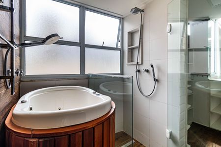 Casa à venda com 400m², 3 quartos e 4 vagas Casa à venda com 400m², 3 quartos e 4 vagasSuite 02 - Banheiro